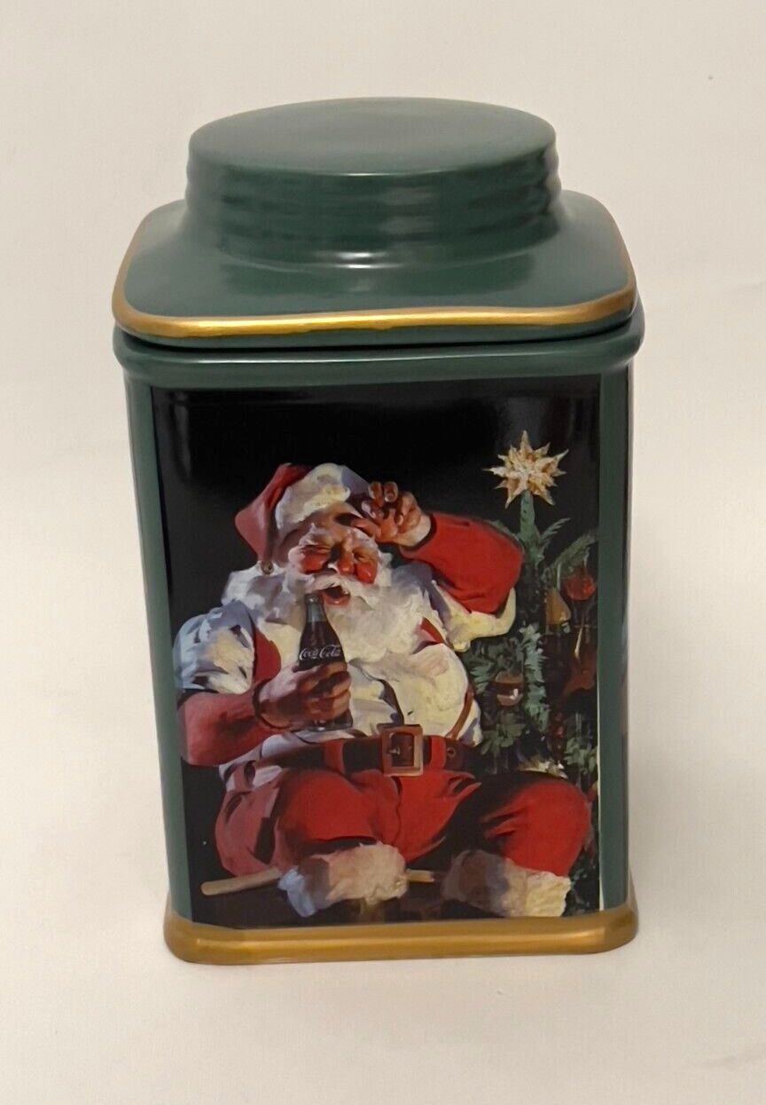 HOLIDAY PORTRAITS CANISTER 7"