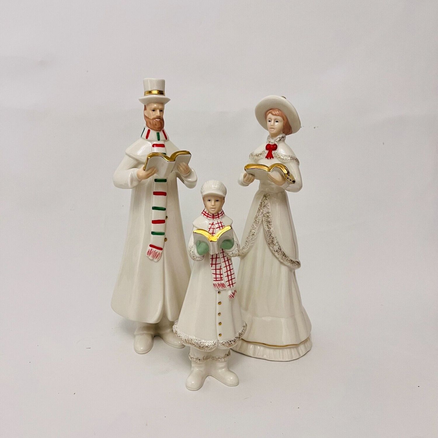 HOLIDAY ELEGANCE CAROLERS FAMILY SET OF 3 WB