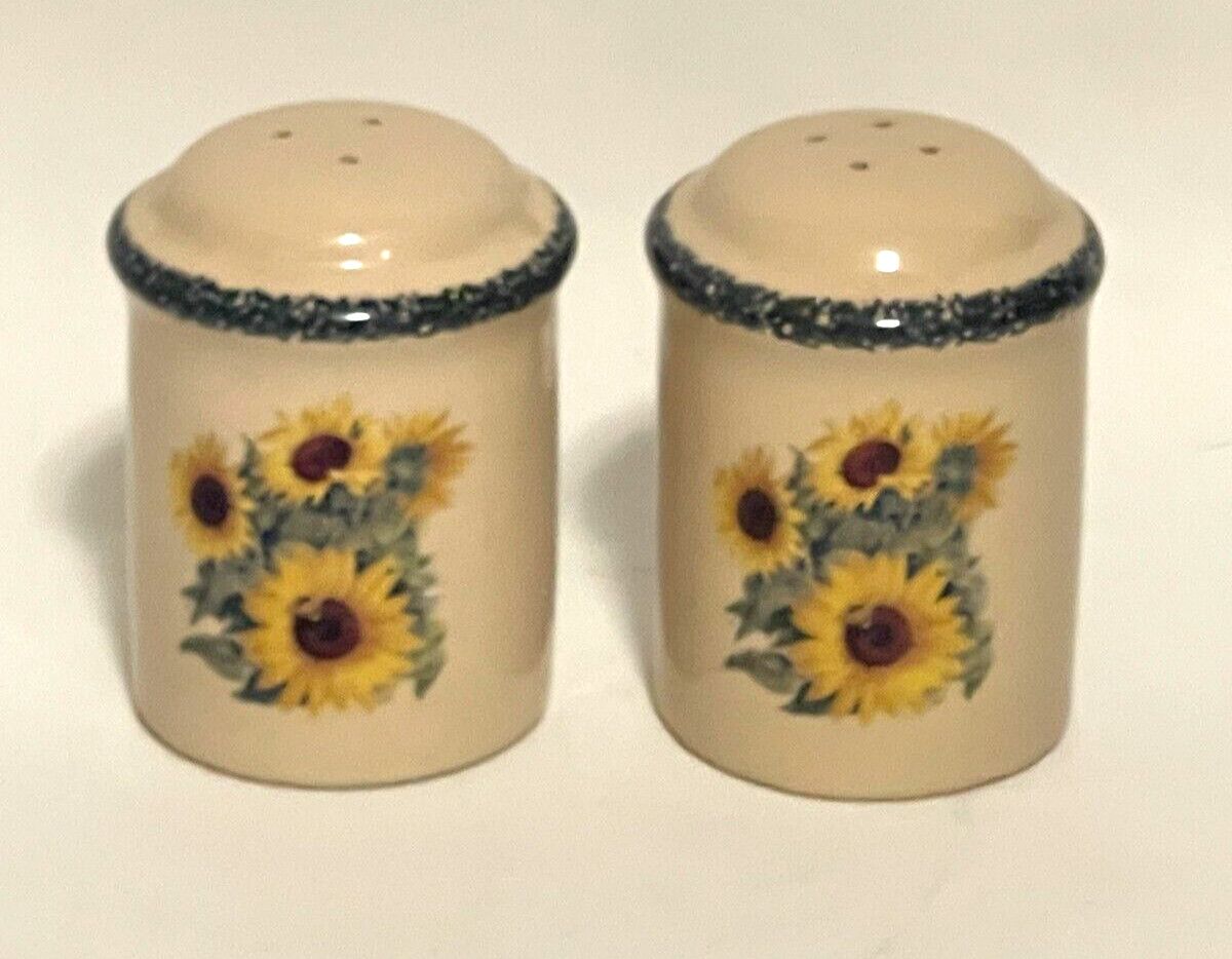 SUNFLOWER SALT AND PEPPER 3 1/4"