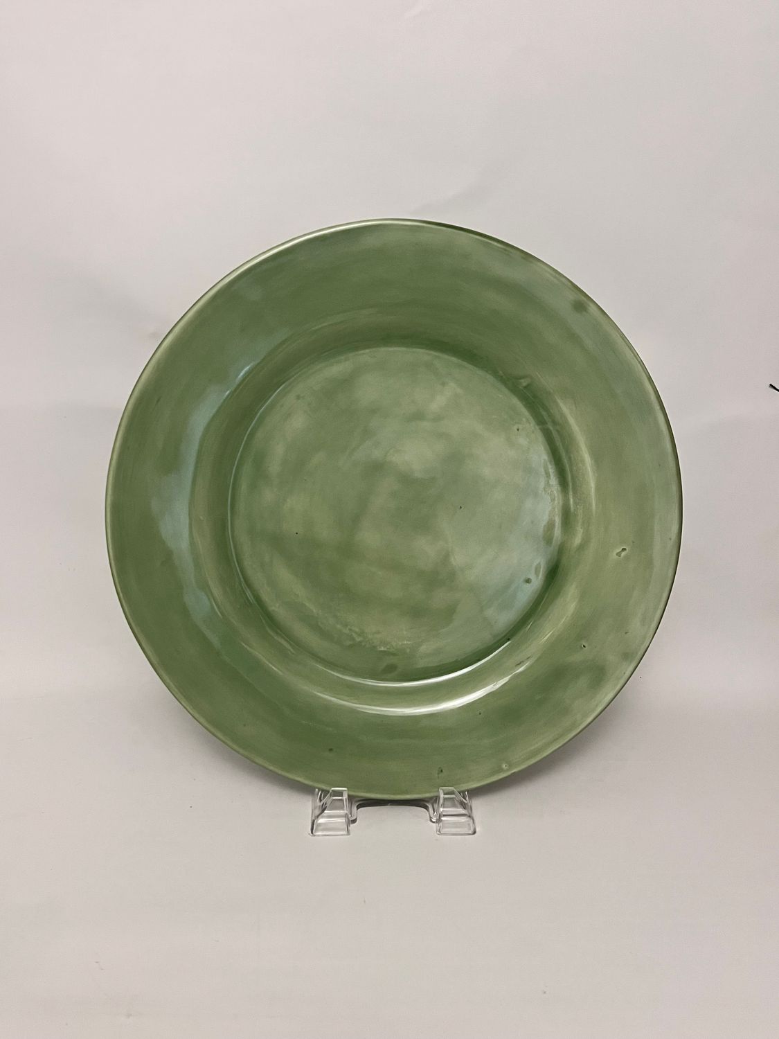 SAUSALITO CHOP PLATE SAGE GREEN 14 3/4"