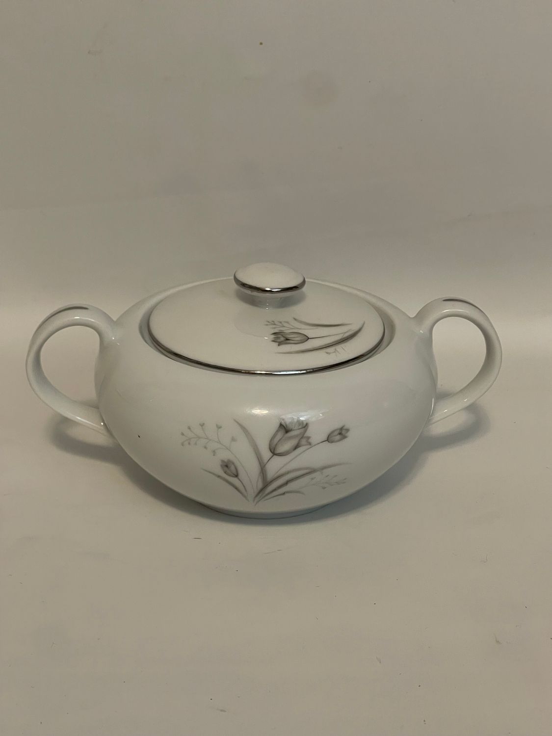 ROYAL ELEGANTS SUGAR BOWL WITH LID