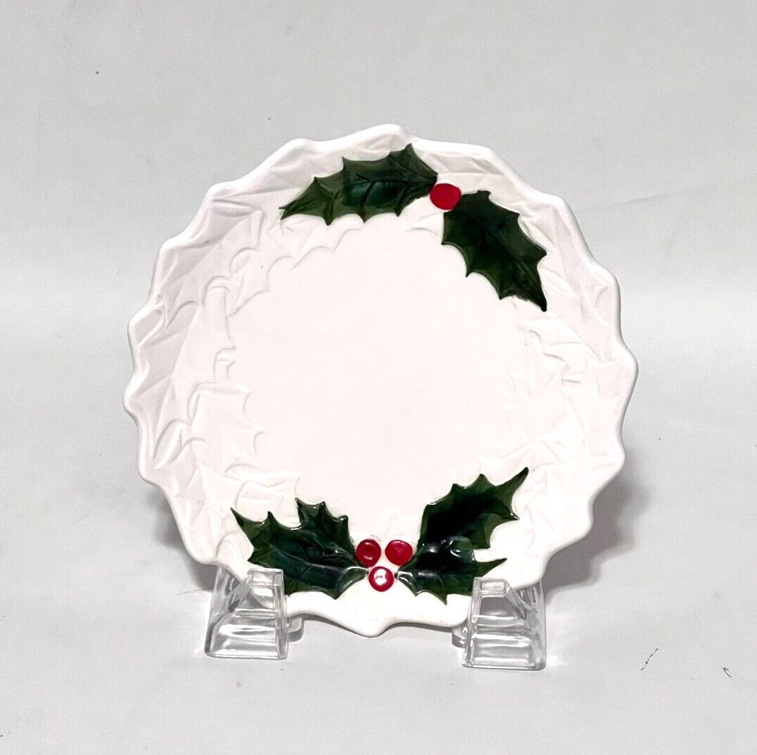WHITE HOLLY BREAD AND BUTTER PLATE 6 1/2"
