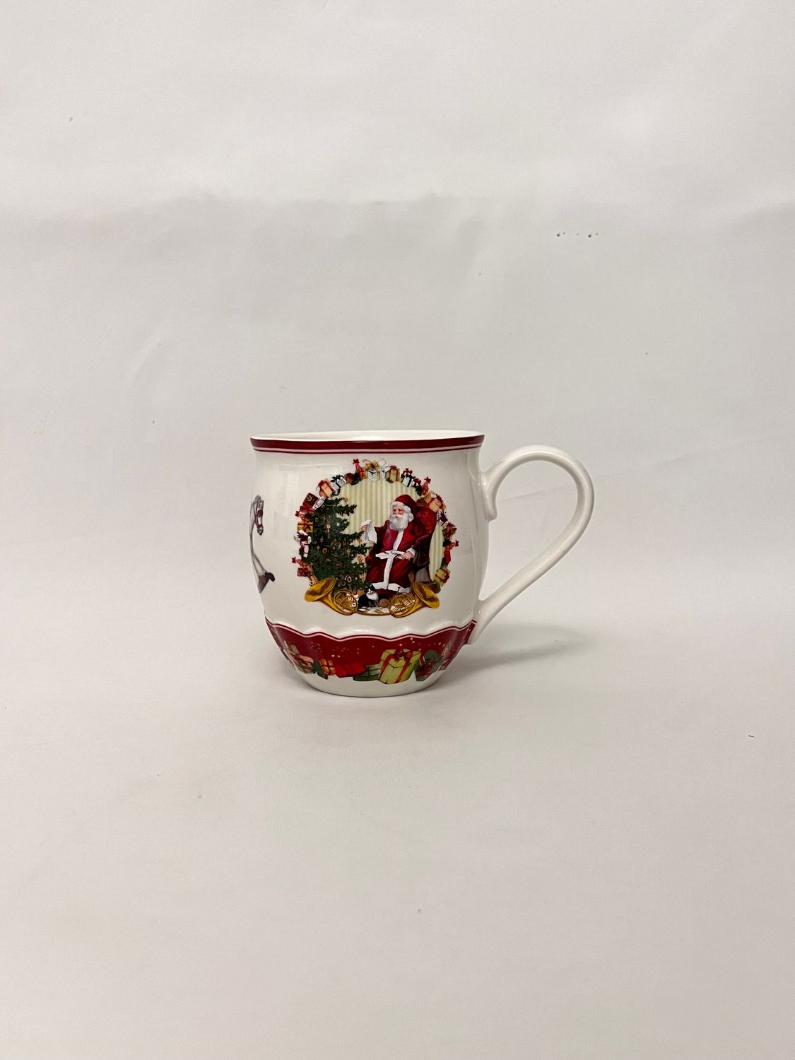 TOYS FANTASY JUMBO MUG SANTA  4 1/8"