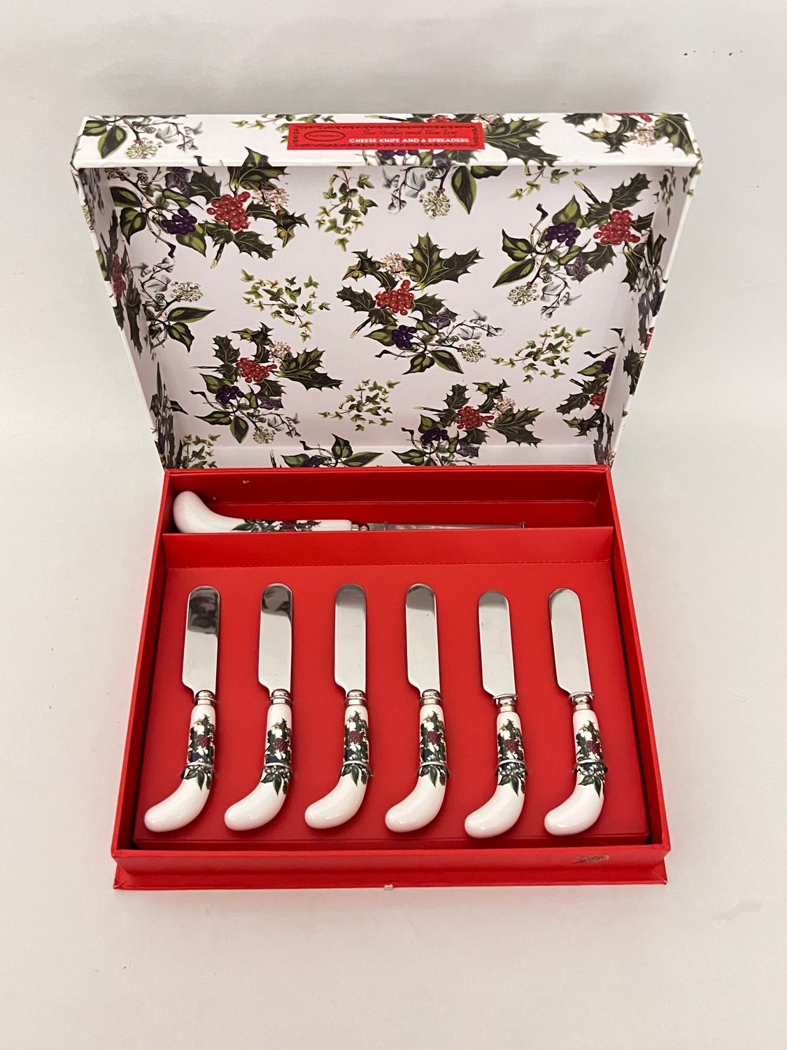HOLLY AND IVY SPREADER AND KNIFE SET