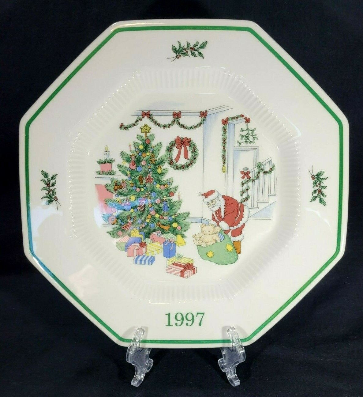 CHRISTMASTIME ANNUAL PLATE 1997