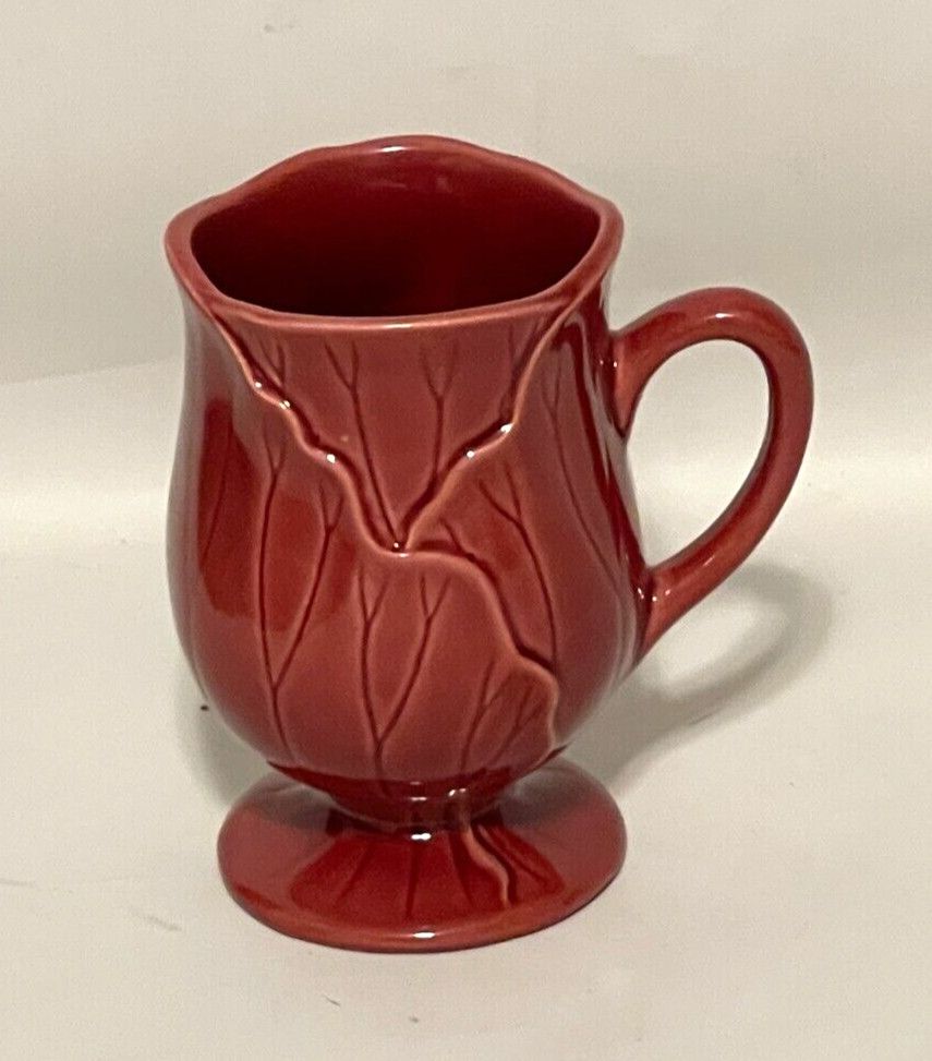 LOTUS MUG CRANBERRY