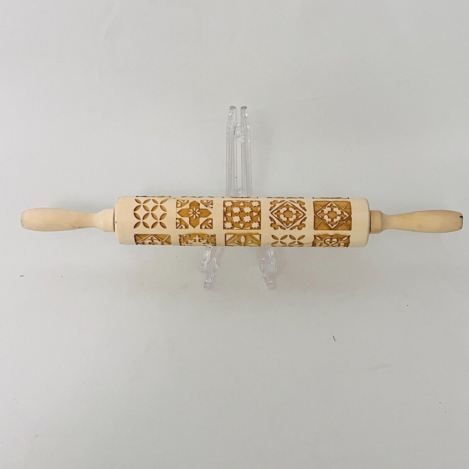 WOODEN COOKIE CUTTER ROLLING PIN