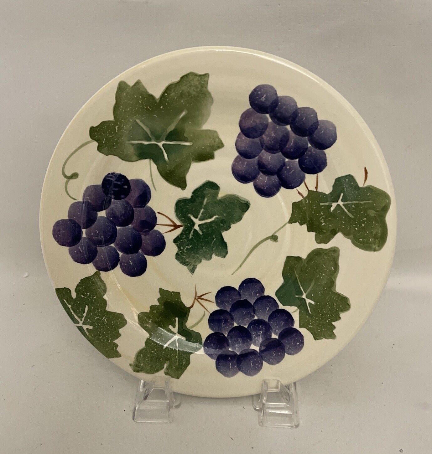 GRAPES SALAD PLATES 8 1/2"