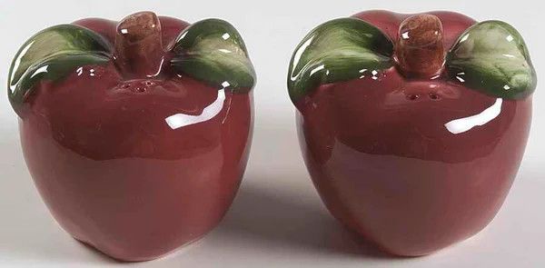 APPLES FIGURAL SALT &amp; PEPPER SET