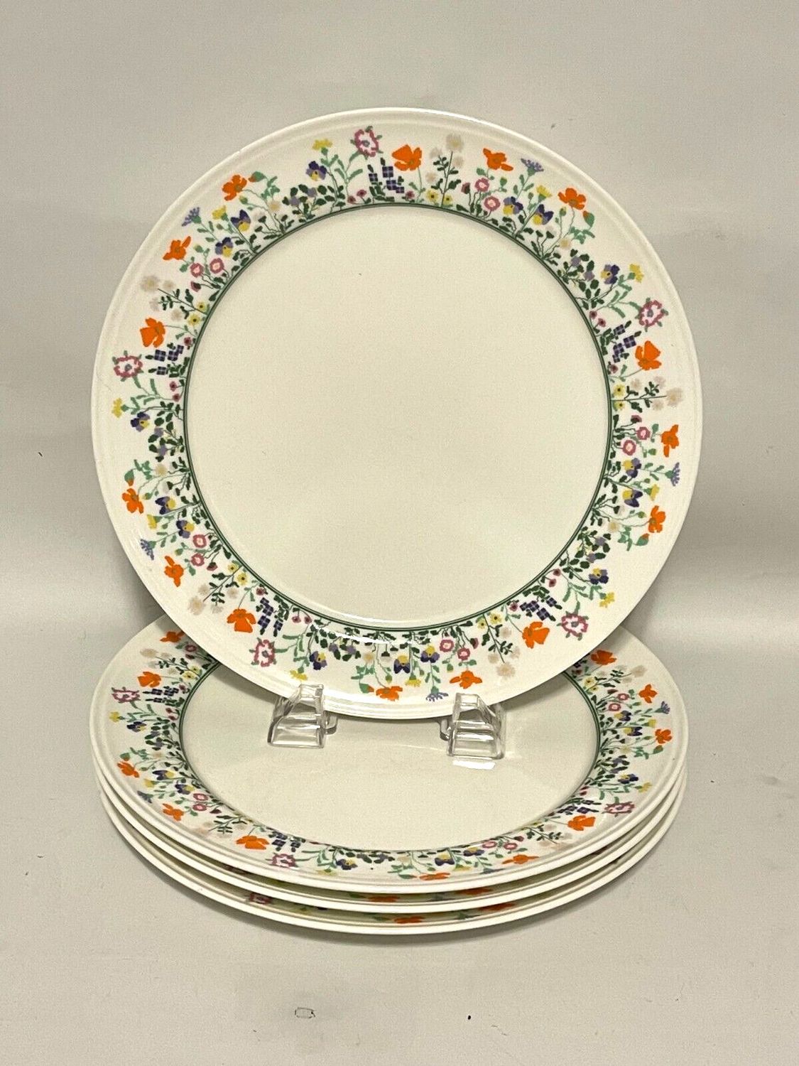 PETIT POINT DINNER PLATE 10 5/8"