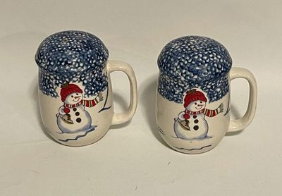 SNOWMAN SALT AND PEPPER SET 3 AND 5 HOLE
