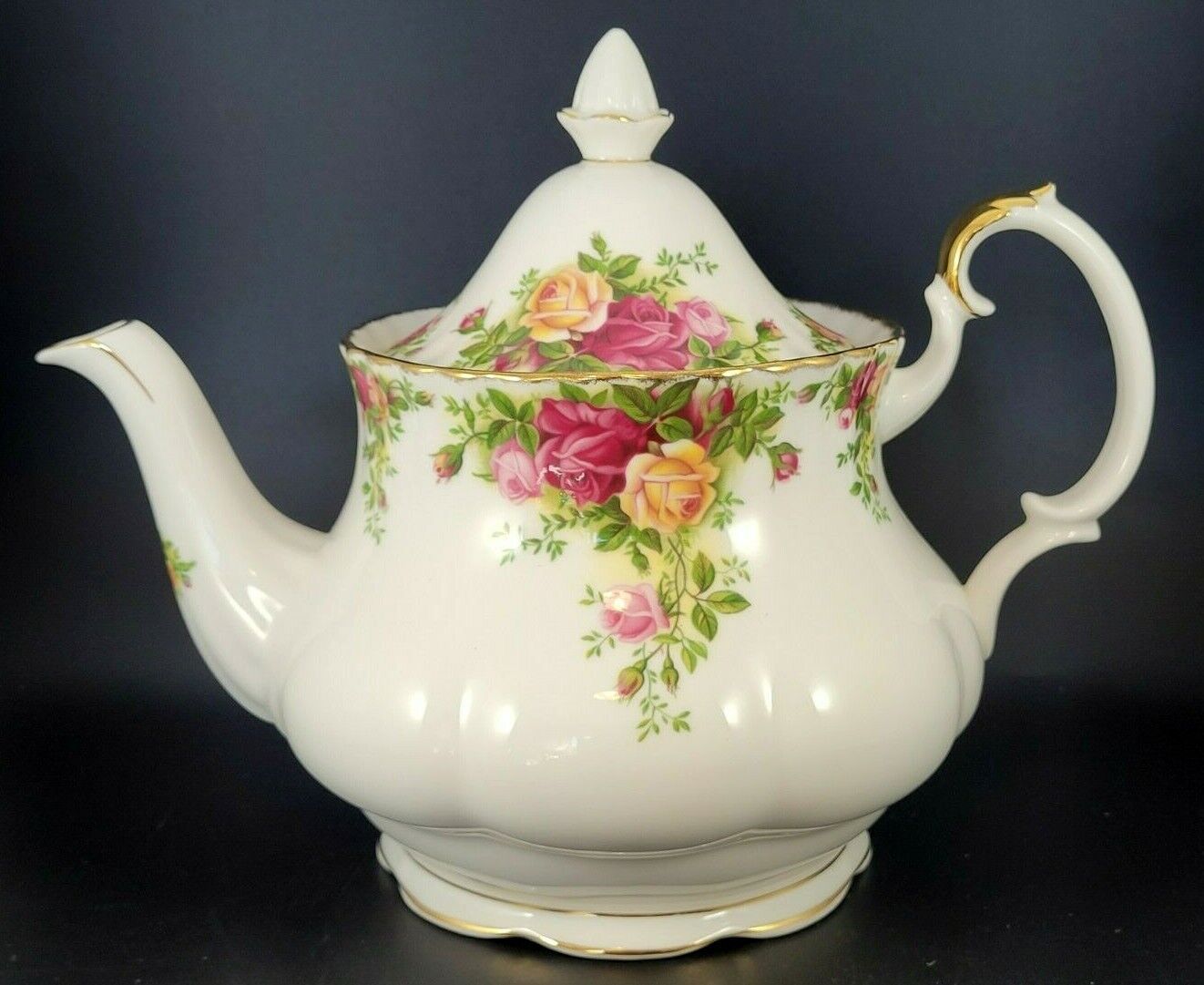 OLD COUNTRY ROSES TEAPOT 6 CUP