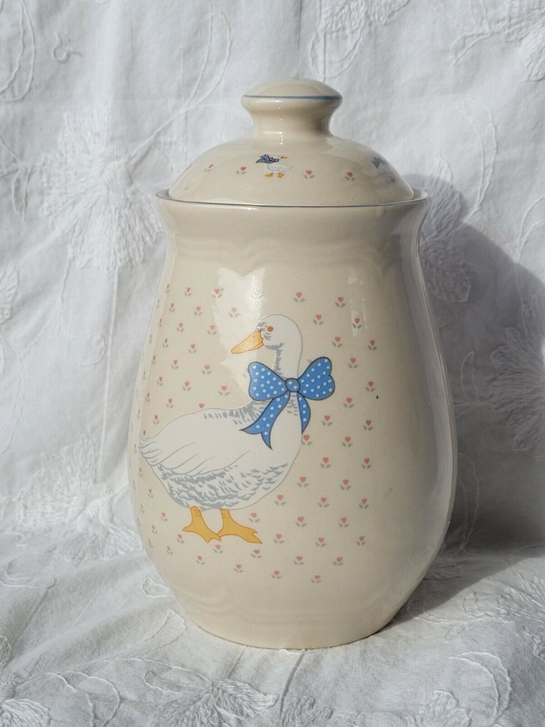 AUNT RHODY CANISTER 5 1/4"