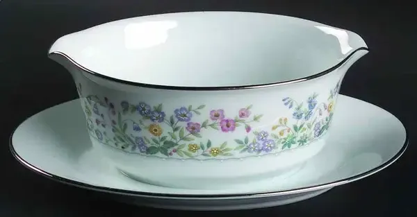 SPRING GARDEN GRAVY BOAT