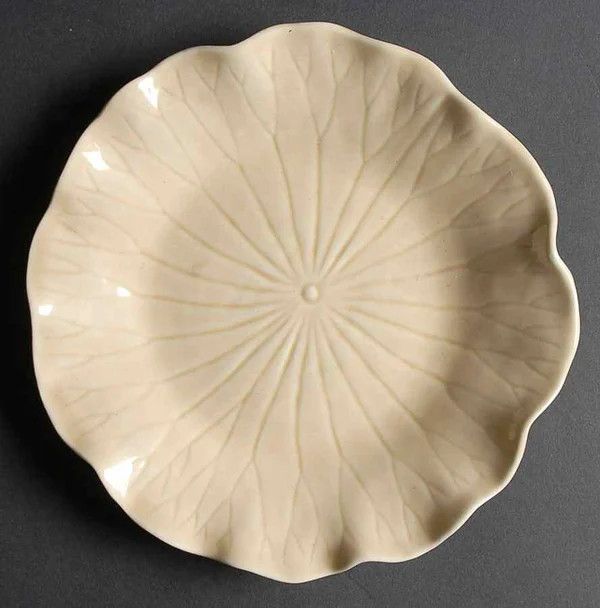 LOTUS - SAND SALAD PLATE 8 1/8"