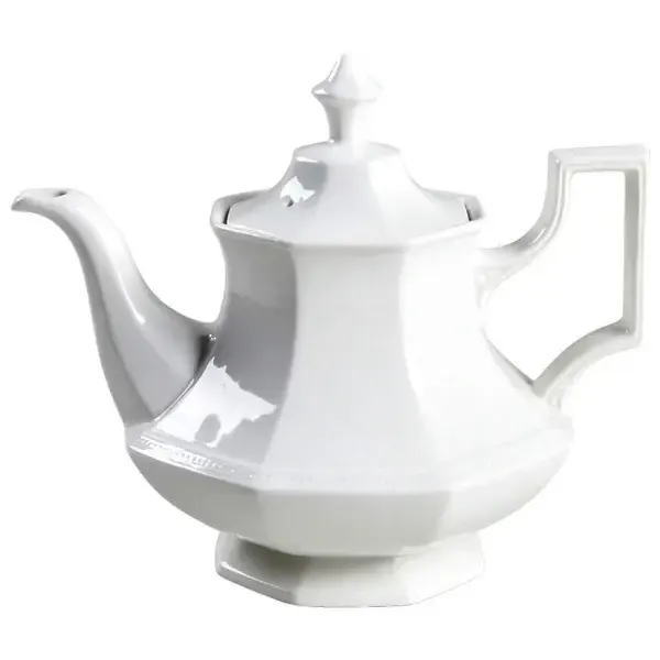 HERITAGE WHITE TEAPOT 7 5/8"