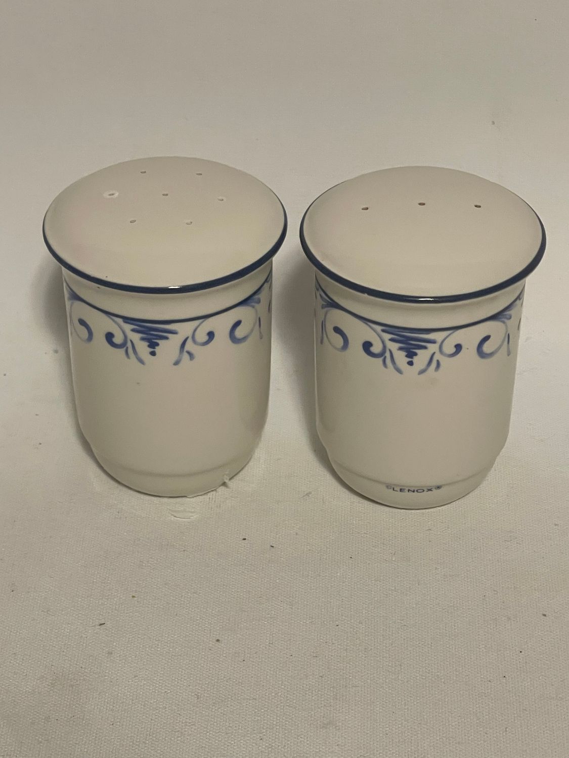 COUNTRY BLUE SALT &amp; PEPPER