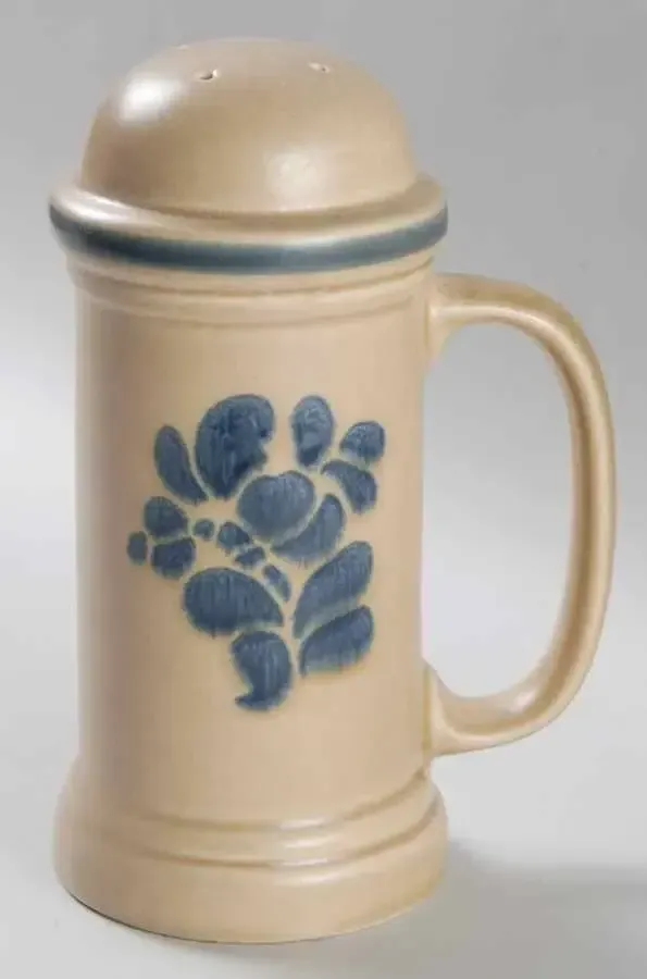 FOLK ART SPICE SHAKER 6 3/4"