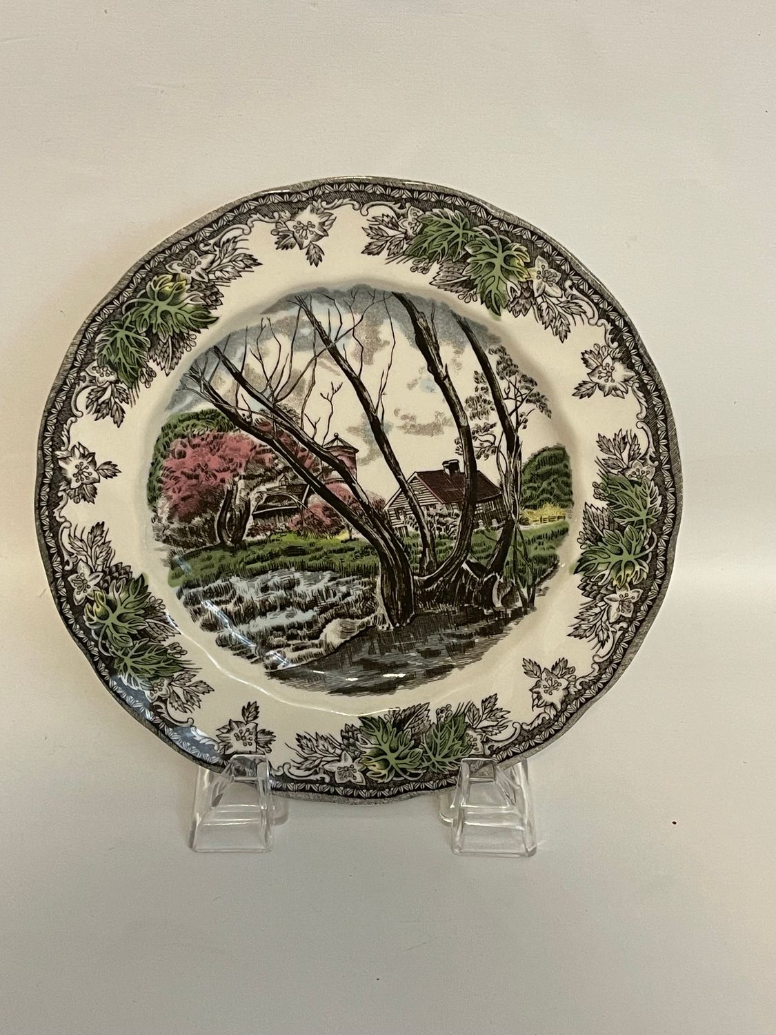FRIENDLY VILLAGE SALAD PLATE 7 5/8"