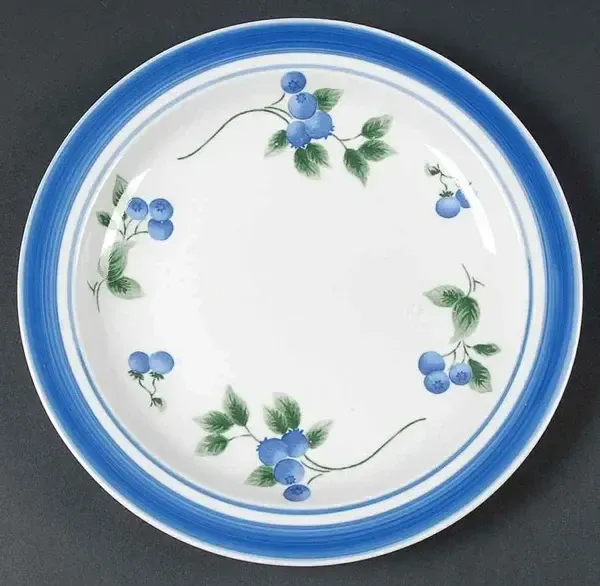 BLUEBERRY SALAD PLATE 8 1/2"