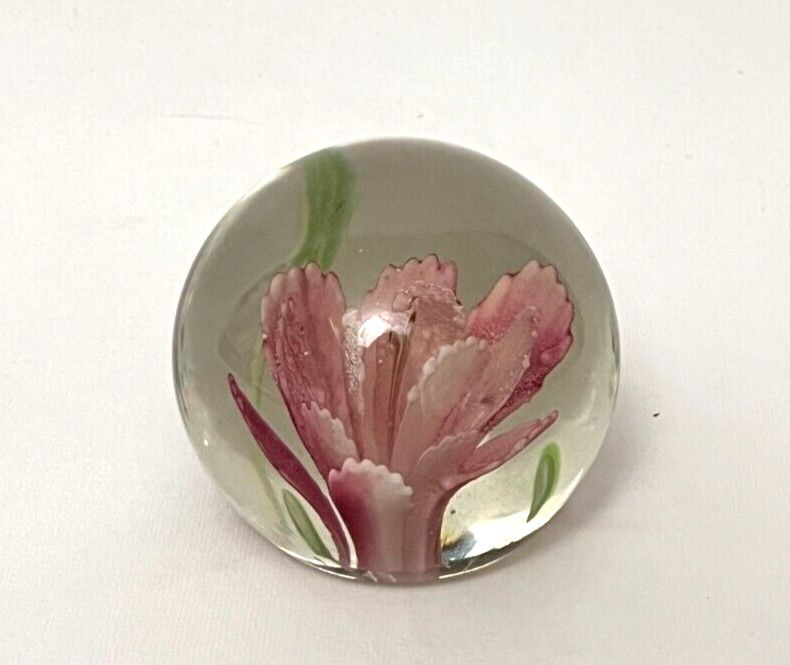 GLASS FLOWER PAPERWEIGHT PINK 2.5"