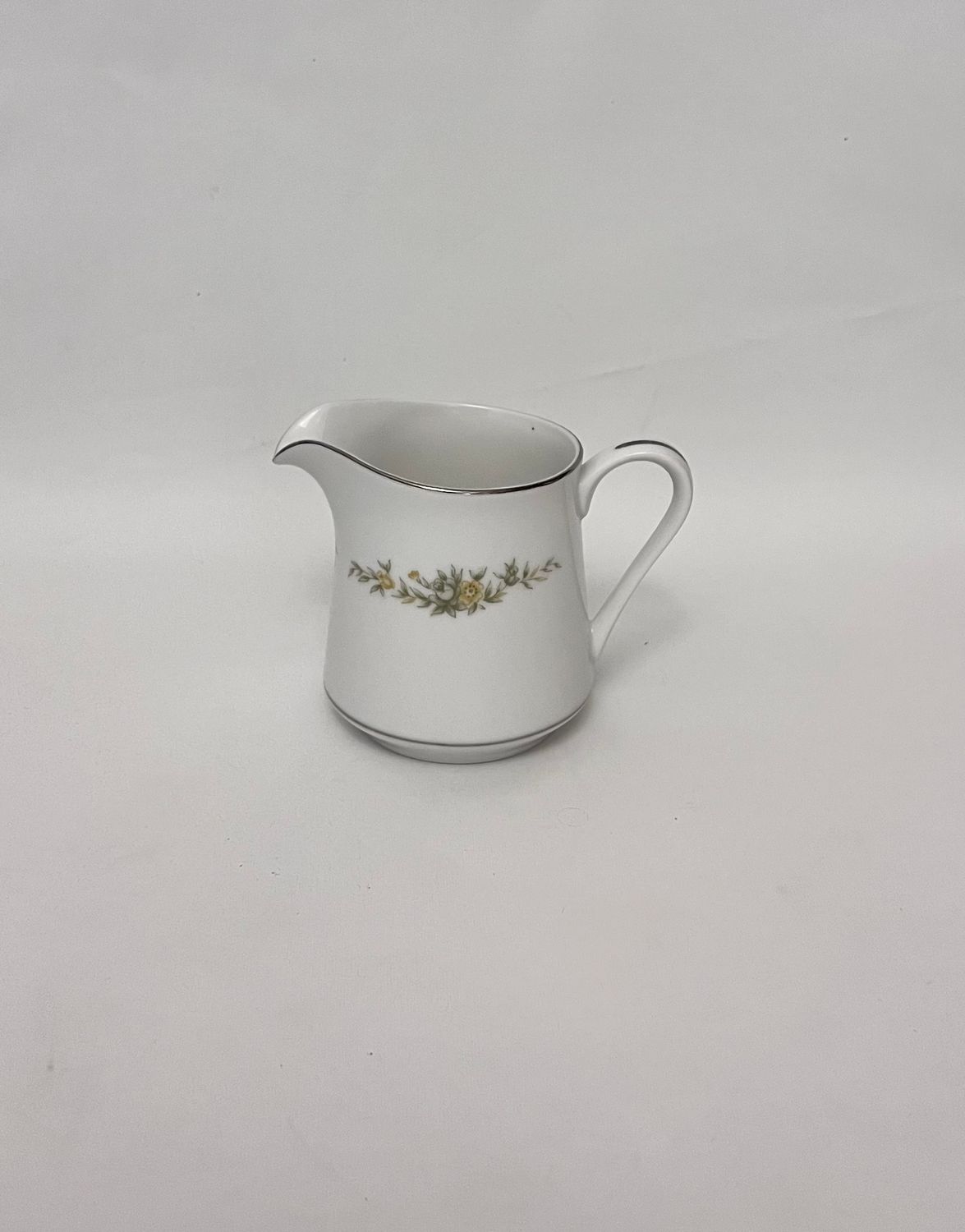 WESTCHESTER 3 1/2" CREAMER