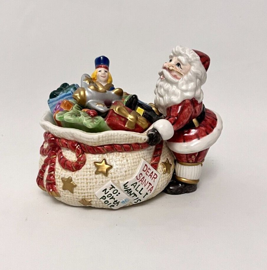 HOLIDAY TREASURE SANTA BOX 4 3/4"