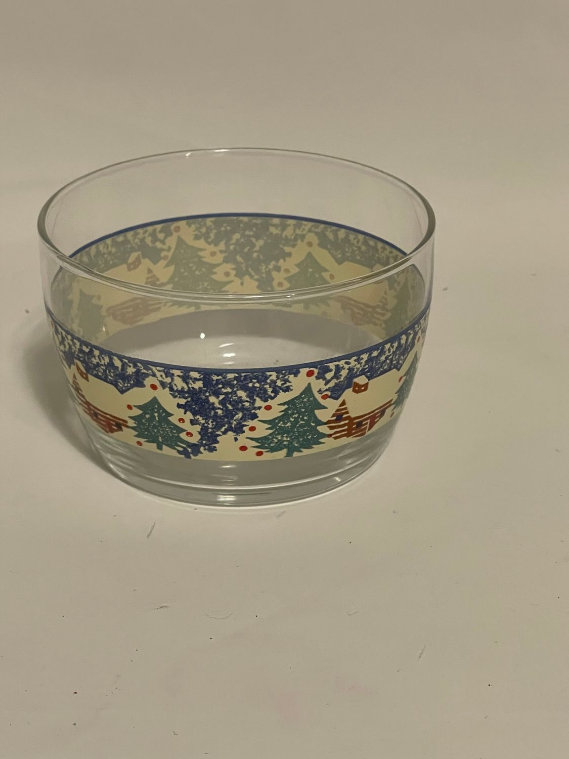 CABIN IN THE SNOW GLASS BOWL  4 3/8"
