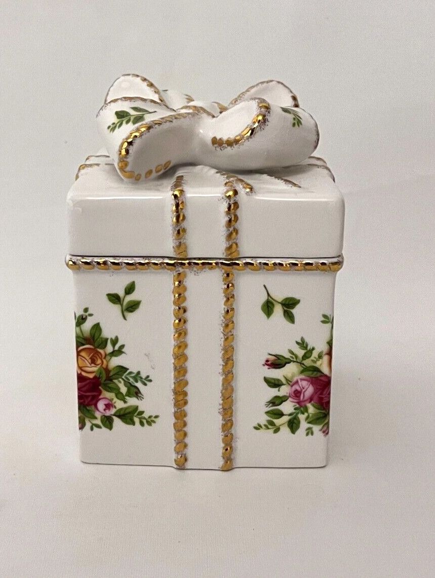 OLD COUNTRY ROSES PRESENT BOX
