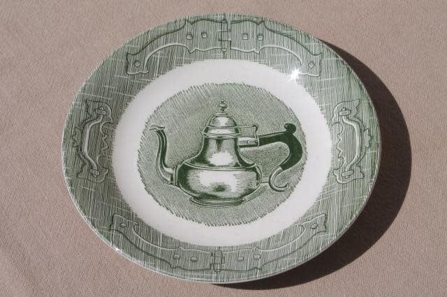 OLD CURIOSITY SHOP GREEN SAUCER 6 1/8"