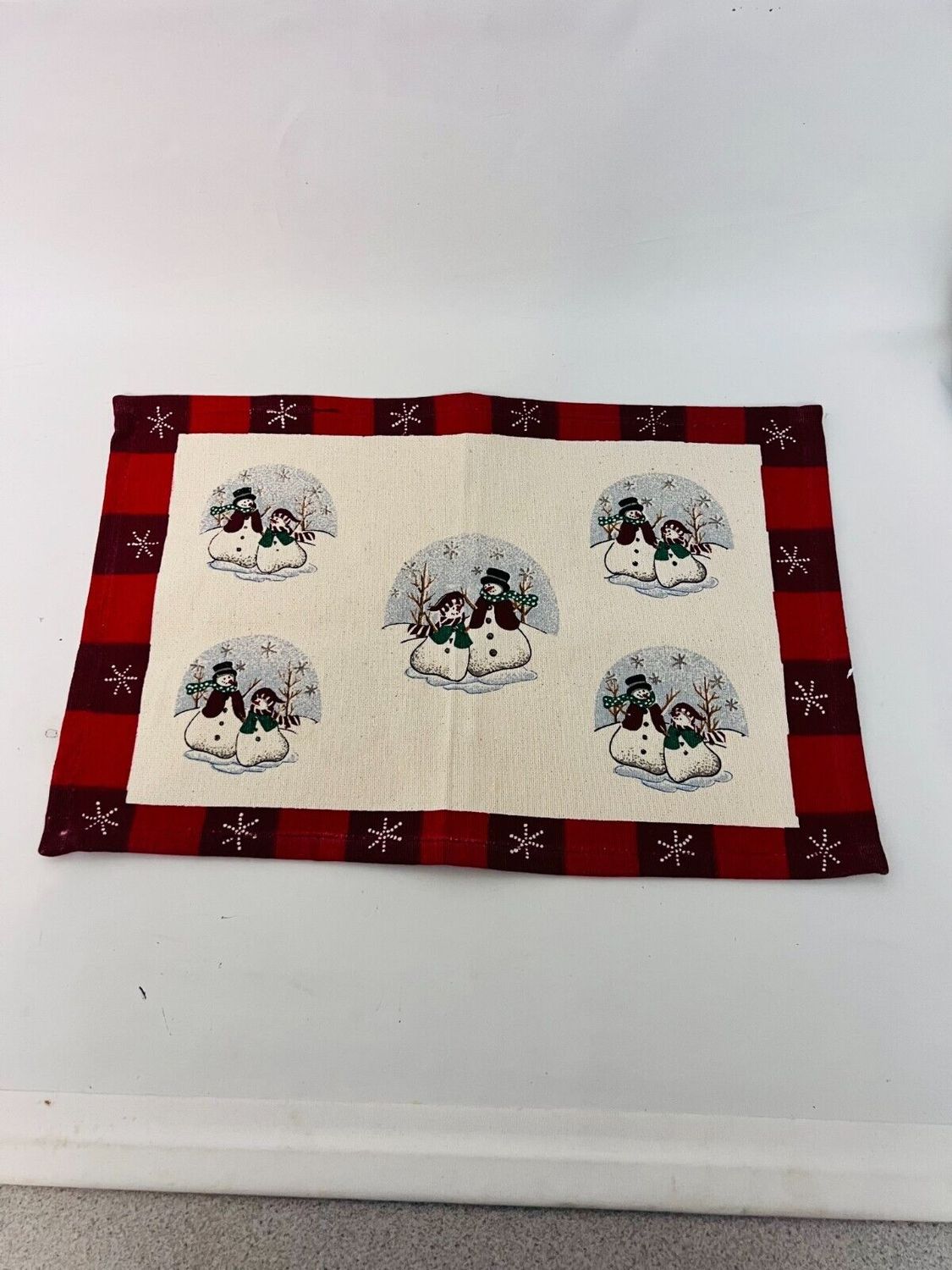 SNOWMAN PLACEMAT 18" BY 12 1/4"