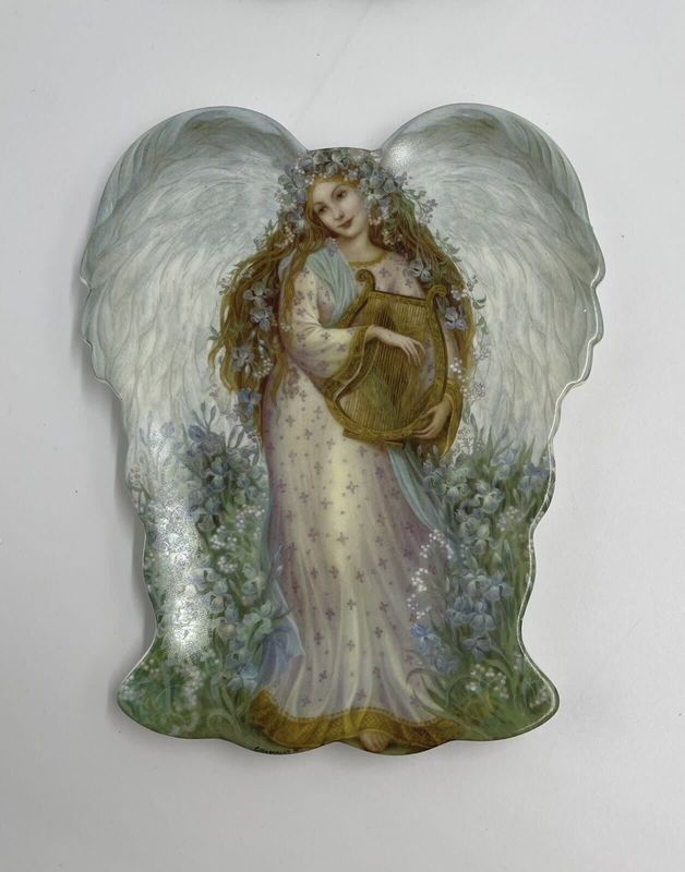 A SYMPHONY OF ANGELS 7 1/2 “ DIVINE MELODY