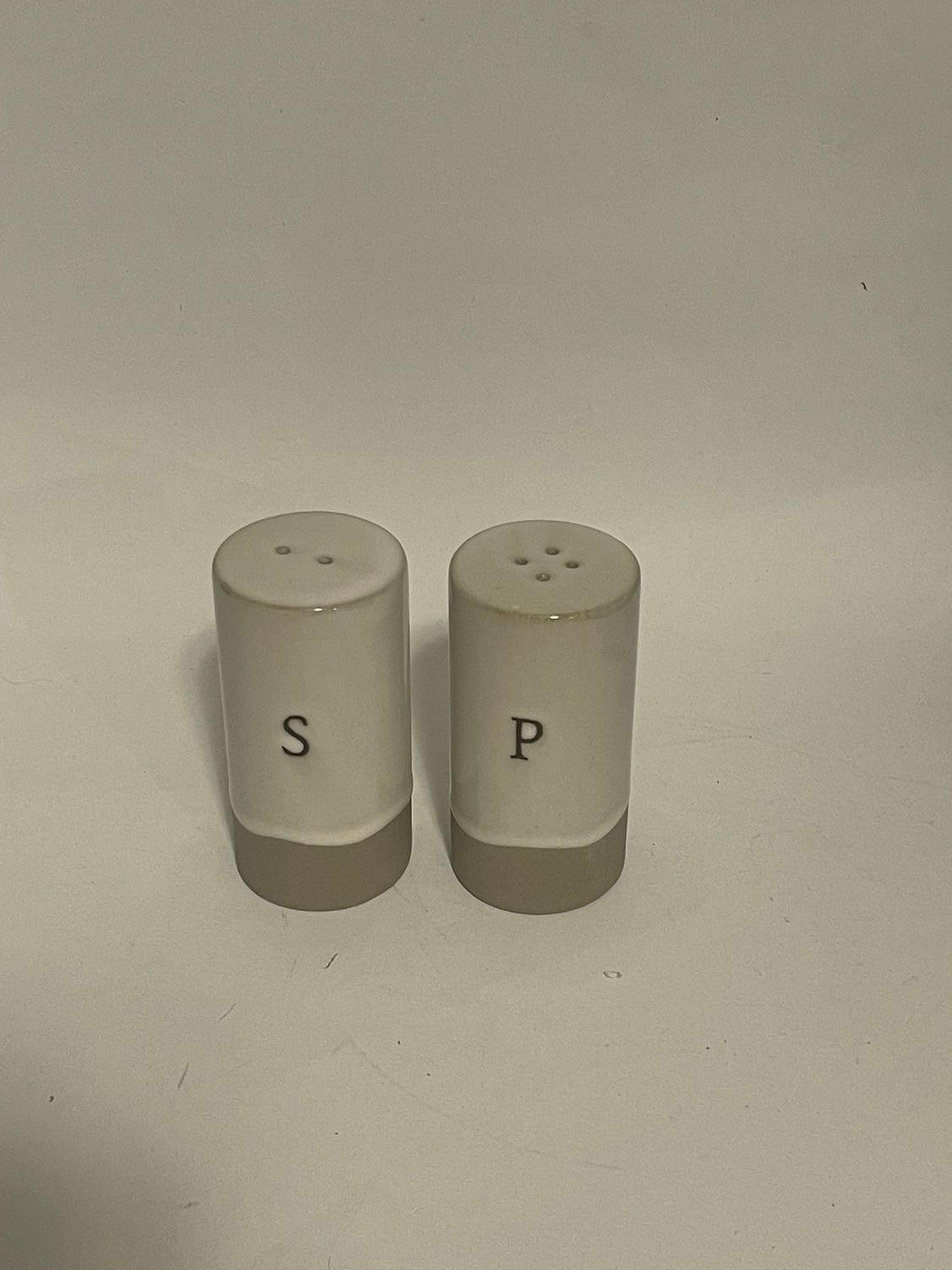 HEARTH AND HAND SALT AND PEPPER 3 1/2' CREAM