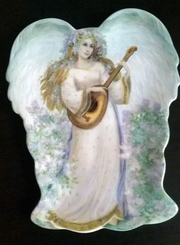 SYMPHONY OF ANGELS  7 1/2" TRANQUILIY'S SERENADE