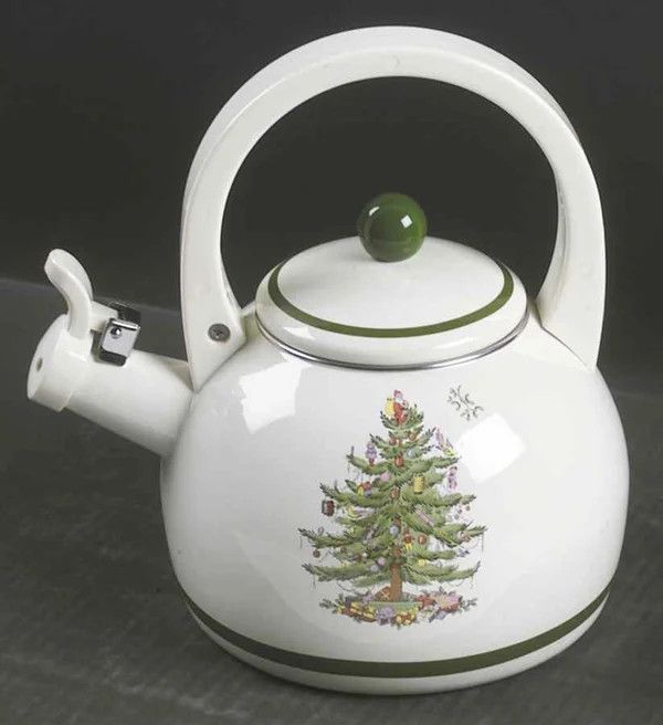 CHRISTMAS TREE GREEN KETTLE  9 1/2"