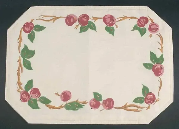 APPLE PLACEMAT 18 3/8"