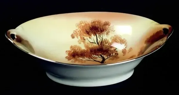 TREE IN THE MEADOW ROUND VEGETABLE 10 1/2"