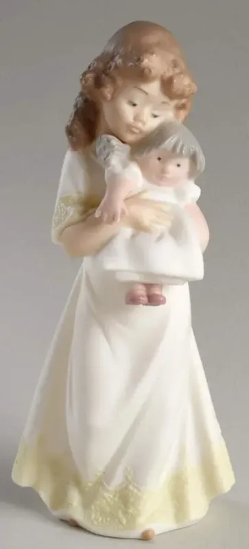 GOLDEN MEMORIES NITE NITE GIRL FIGURINE