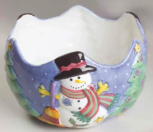 SWEET SHOPPE CHRISTMAS CENTERPIECE BOWL 8 1/4"