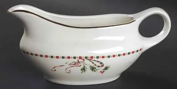 FESTIVE TRADITIONS GRAVY BOAT