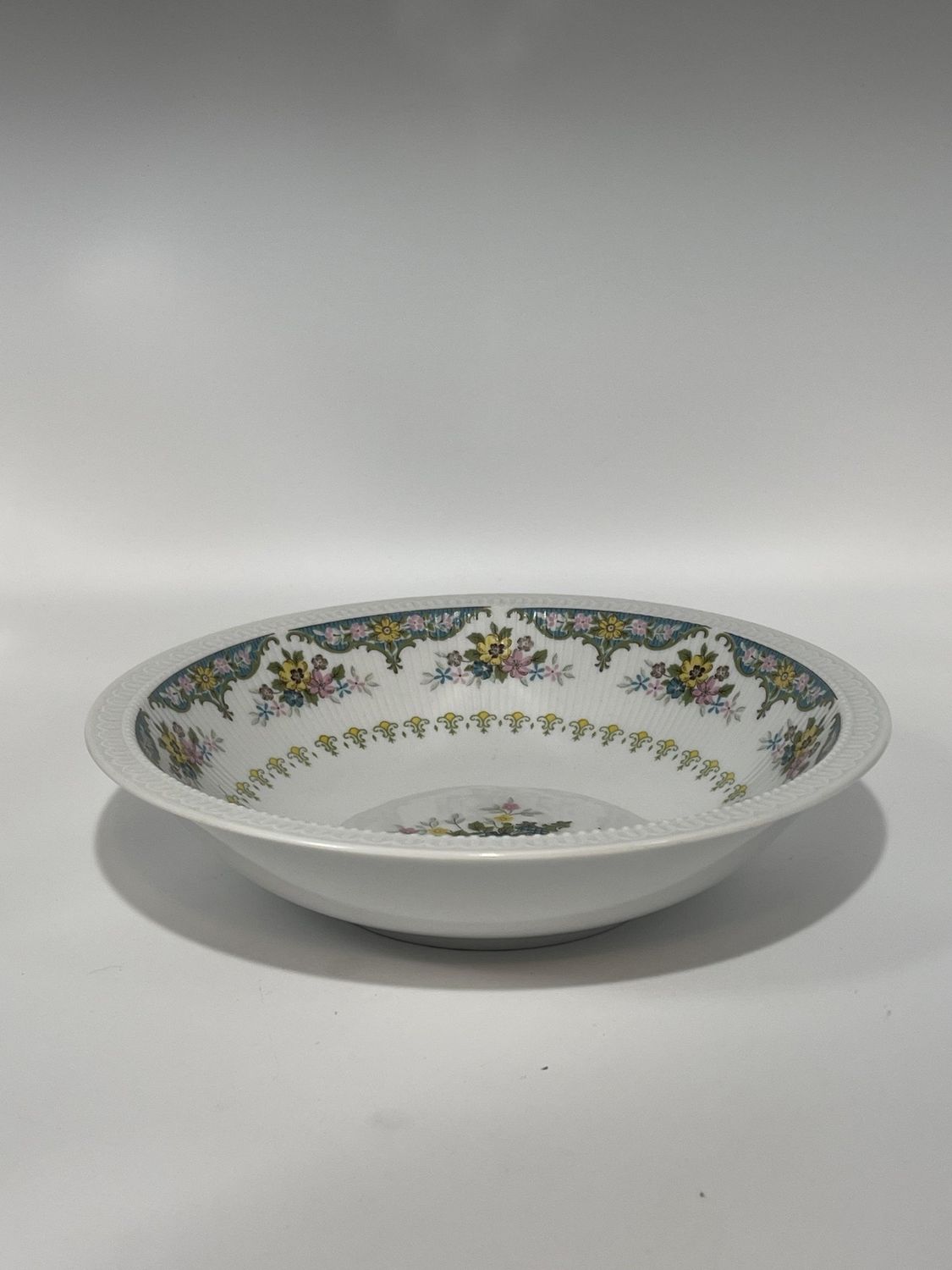 REMBRANDT ROUND VEGETABLE 9 1/2"