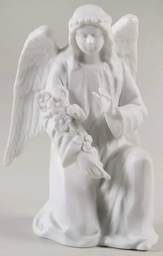NATIVITY WHITE ANGEL KNEELING W/FLOWERS