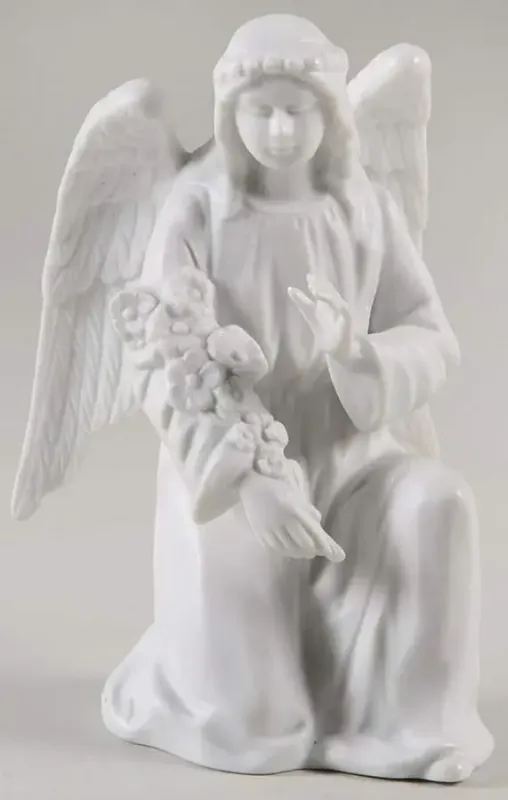 NATIVITY WHITE ANGEL KNEELING W/FLOWERS