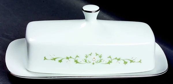 ELEGANCE BUTTER DISH 1/4 COVERED