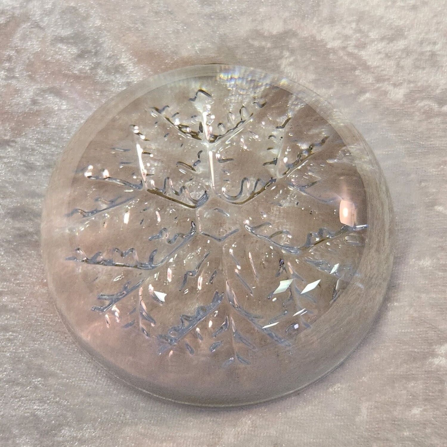 SNOWFLAKE CRYSTAL PAPER WEIGHT