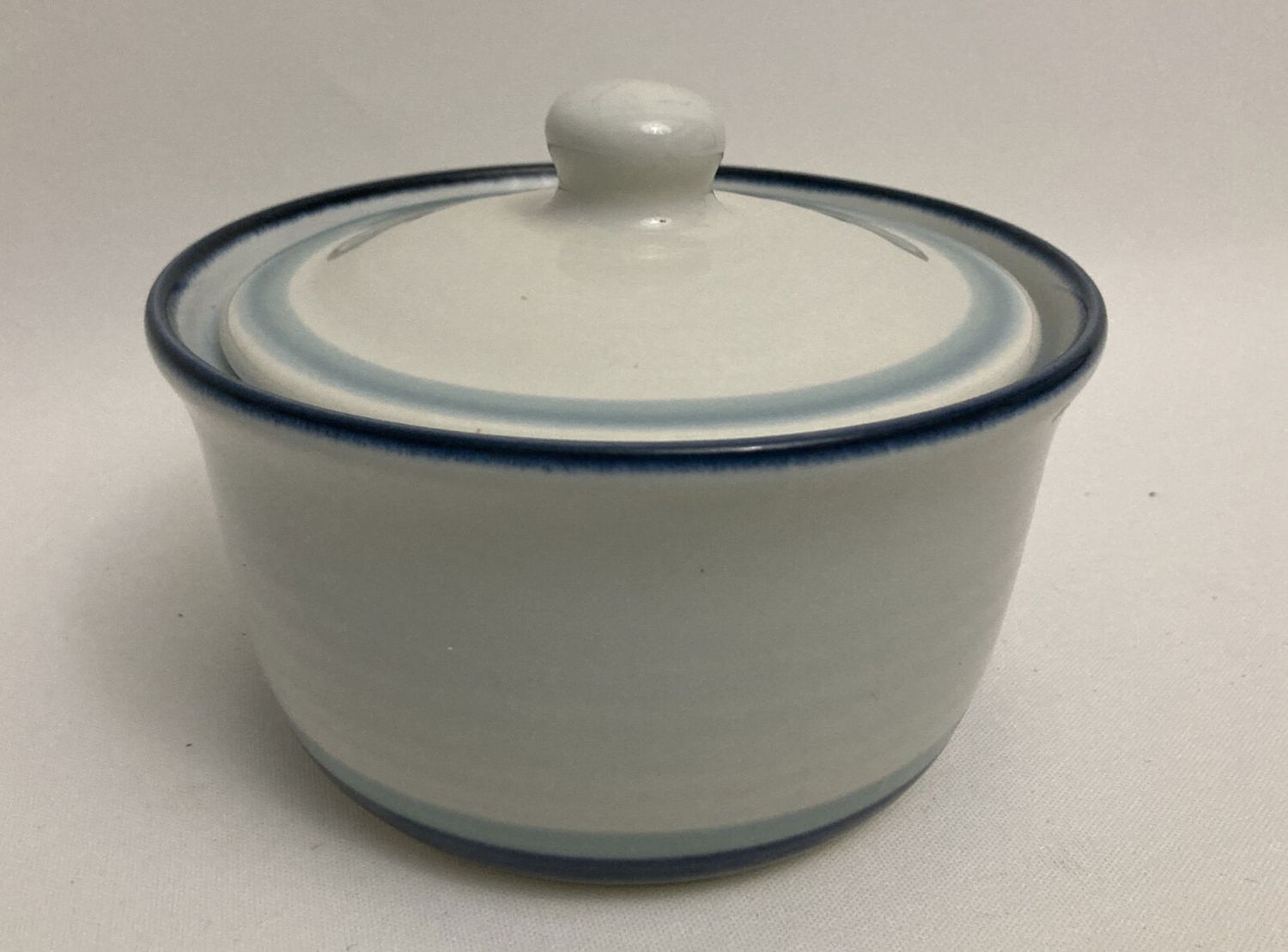SKY BUTTER TUB ROUND 5 1/2"
