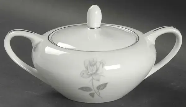 QUEENS ROYAL SUGAR BOWL