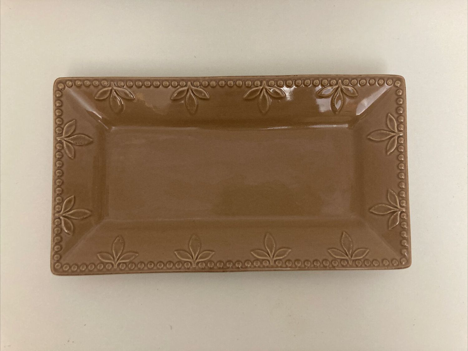SORRENTO SUEDE RECTANGULAR PLATTER 11 1/2"