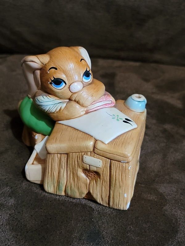 BOSWELL RABBIT  FIGURINE