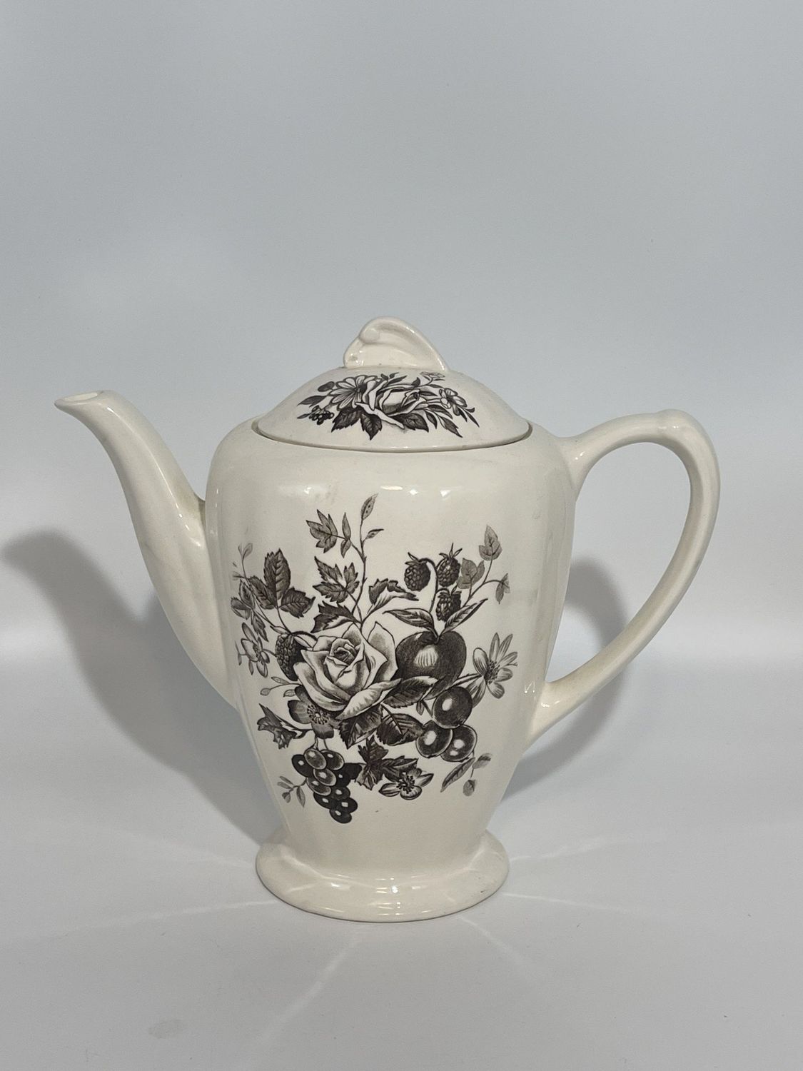 GAINSBOROUGH BROWN COFFEE POT 7 "